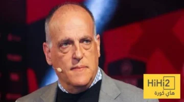 أزمة الكامب نو.. خافيير تيباس يعلق على تسرب مياه الأمطار في ملعب برشلونة الجديد